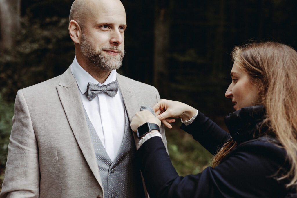 Tagesbegleitung_Bräutigam_Hochzeitsplanerin_Hochzeitstag_Regensburg_Simone_Reger_Fotografie